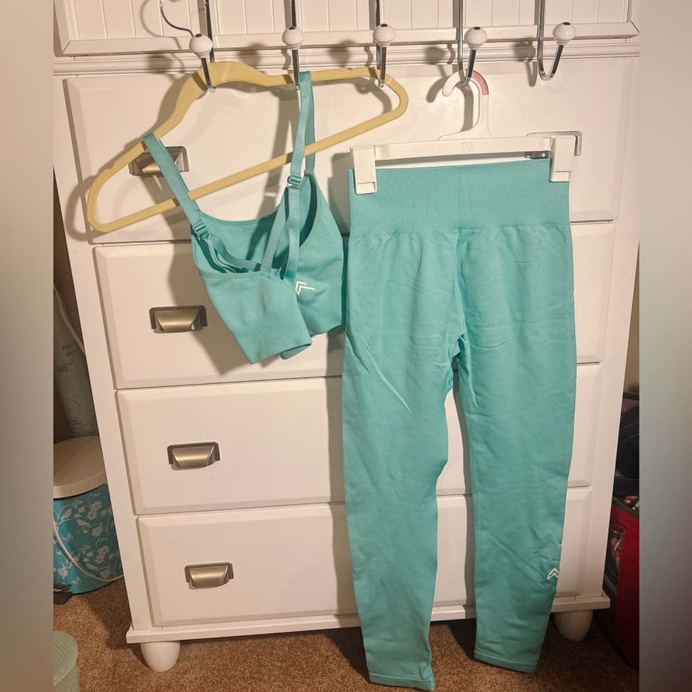 Oner Active Classic Seamless Sports Bra & Leggings in Lagoon Marl
